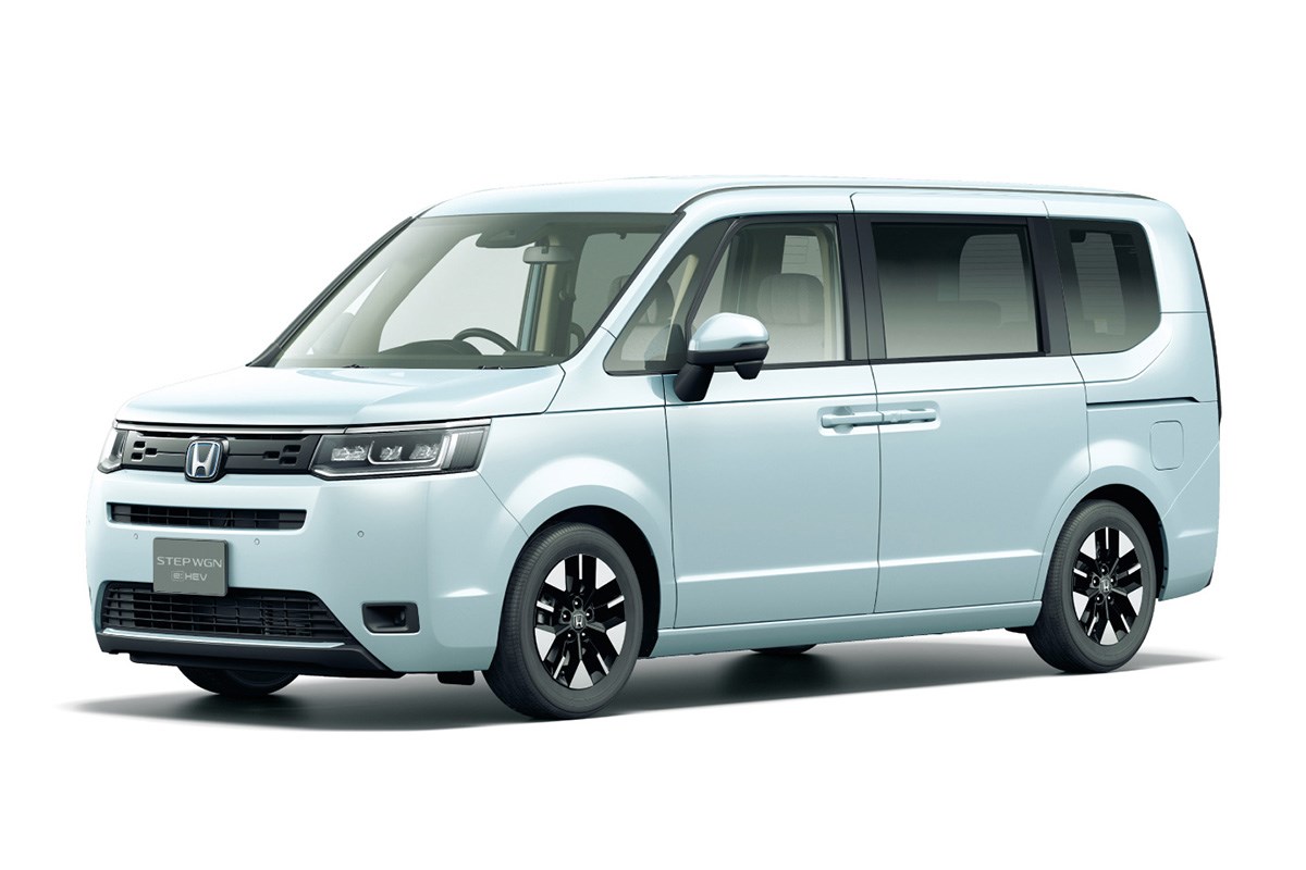 フルモデルチェンジを果たしたステップワゴンとノア ヴォクシー 日本を代表するミニバンの比較ポイントは Carview 自動車情報サイト 新車 中古車 Carview