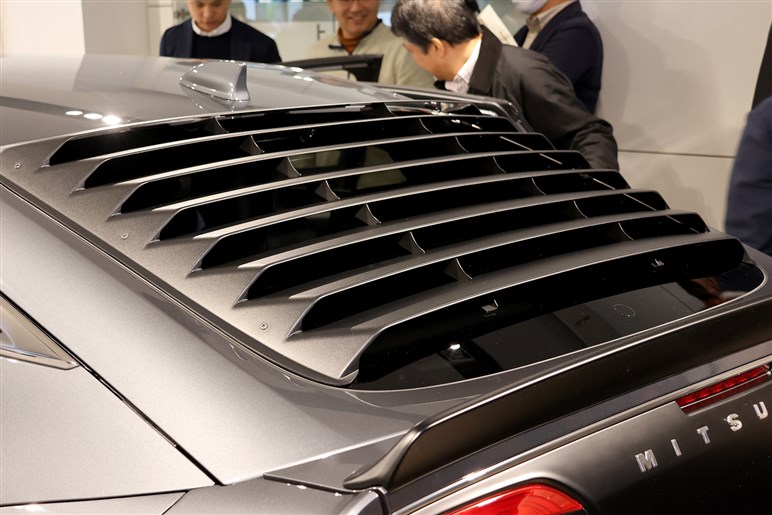 800万円は高いか安いか!?　レトロ風で最新の安全装備充実！ミツオカ創業55周年記念車「M55」発表