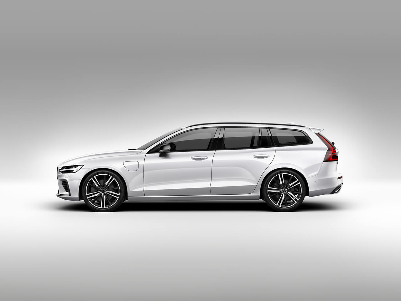 ボルボv60 が48vハイブリッド導入で全車が電動化 Le Volant Carsmeet Web 自動車情報サイト 新車 中古車 Carview