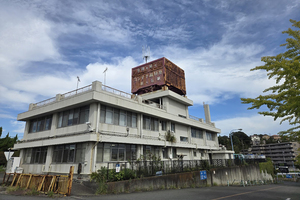 駅舎もプラットフォームもないのに確かに「駅」が存在する！　神奈川にある謎の「JR梶ヶ谷駅」の正体とは？