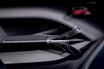 アストンマーティンのスーパーカー「V12 スピードスター」を発表【動画】