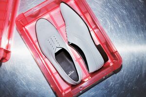セリーヌは1920年代を彷彿させるオーセンティックな顔ぶれ──2025年春のレザーシューズ＆ブーツ