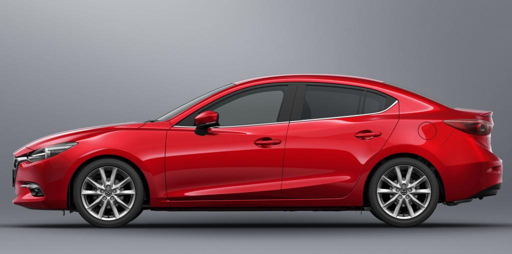 ついにヴェールを脱いだ新型mazda3 アクセラ セダンとハッチバック デザインはどう違う Motorfan 自動車情報サイト 新車 中古車 Carview