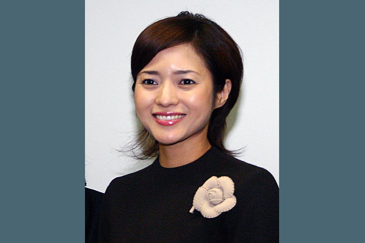 タレント「三田寛子」の“愛車”に悲劇！ 780万円超え「高級SUV」とのツーショットも公開！ タフな「本格モデル」どんなクルマ？