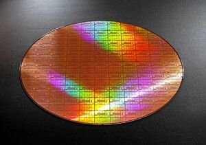 ラピダス、2nm半導体の試作に成功　2027年の量産へ　顧客獲得と資金調達がカギ