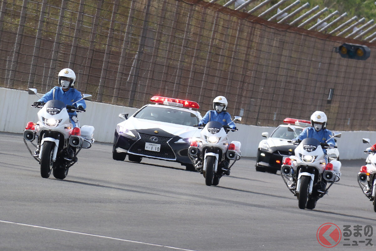 1700万円超えのレクサスパトカー激走!? GT-R＆NSXと夢の共演！ 「追跡は勘弁！」なパトカー大集合！
