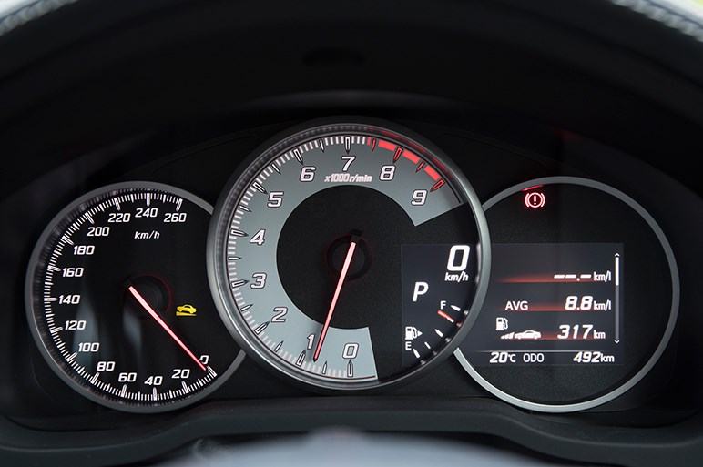 FRらしさと安定感を両立する後期型86。アルミテープの謎にも迫る