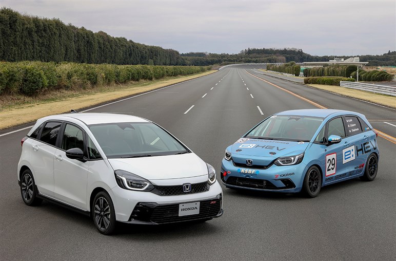 【捲土重来】「フィット」が26年にも新型へ。燃費劇的アップ、車内さらに拡大…懸案のデザインはどうなる!?