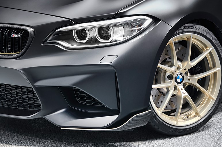 BMW、Mパーツを満載したM2のショーモデルを発表