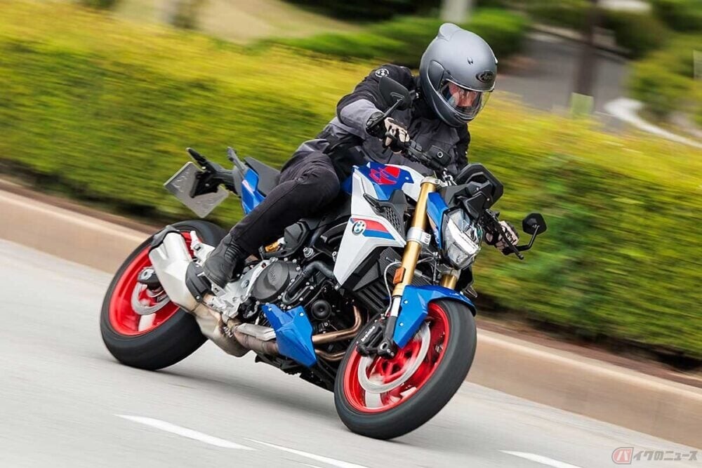 価格150万円以上でも身近に思える装備の充実度!!　新しくなったBMW Motorrad「F 900 R」の多面的な魅力とは
