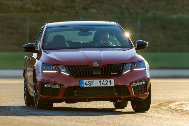 最強のスコダ オクタビア Vrs 245 アウディやvwと違う 魅せない という魅せ方 Autocar Japan の写真 5ページ目 自動車情報サイト 新車 中古車 Carview