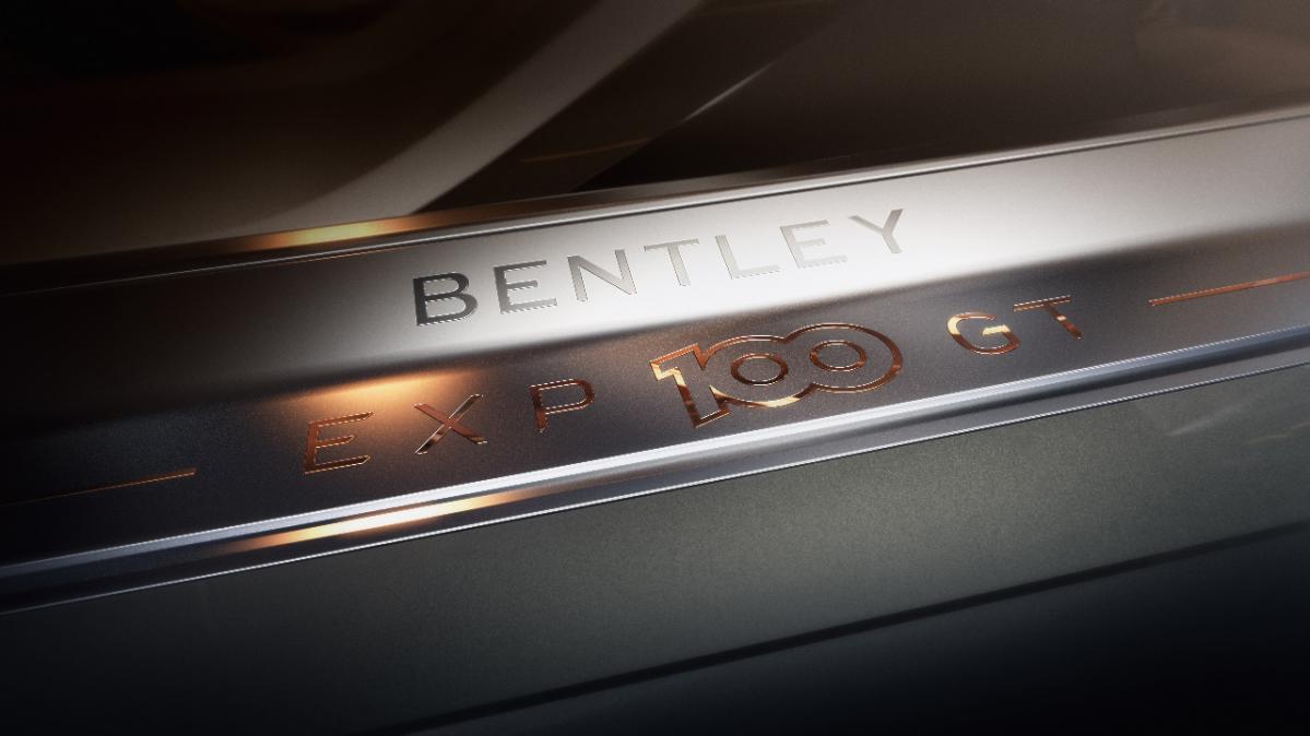 ベントレーがブランドの未来像を体現したコンセプトモデル「EXP 100 GT」を7月10日に発表すると予告