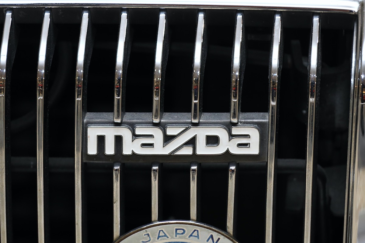 マツダのロゴ なぜ ｄ だけ大文字の D なの マツダエンブレムの変遷 Driver Web 自動車情報サイト 新車 中古車 Carview