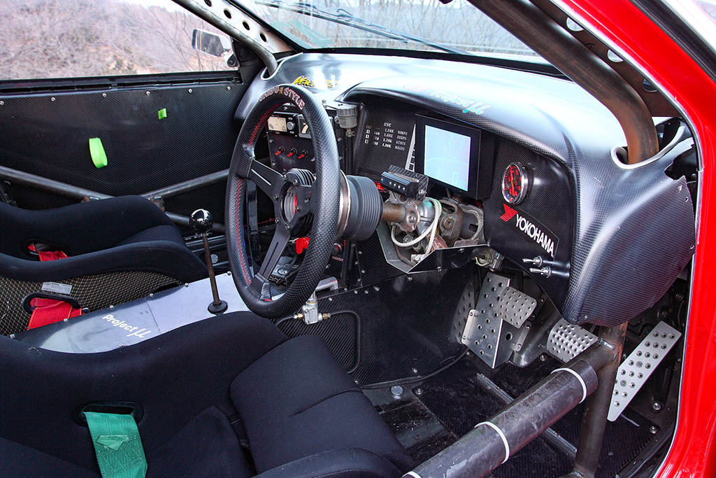 織戸学がガチで手がけたjzs161アリスト D1スープラ超えを狙ったスーパードリ車 Option Back Number Web Option の写真 自動車情報サイト 新車 中古車 Carview