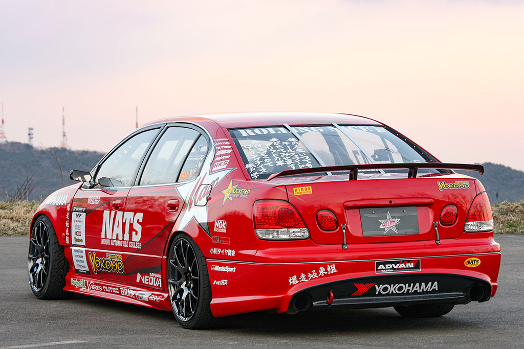 織戸学がガチで手がけたjzs161アリスト D1スープラ超えを狙ったスーパードリ車 Option Back Number Web Option 自動車情報サイト 新車 中古車 Carview