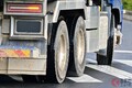 恐怖!? 「1ミリも溝がないタイヤ」のダンプを“検挙”！ 悪質「過積載」×「整備不良」の“役満”違反に「やめましょう！」 止まれない・スリップ事故する「違法車両」を取締 茨城