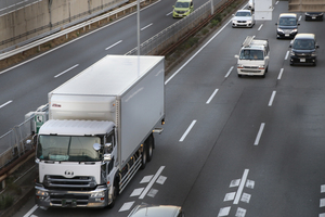 ぶっちゃけ稼げる仕事じゃない！　かといって誰にでも務まる仕事でもない！　長距離トラックドライバーに向いている人とは