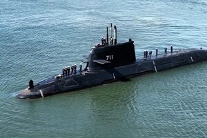 台湾初の「オリジナル潜水艦」ついに洋上へ！ 艦尾の舵「日本の最新潜水艦と形が一緒だ」