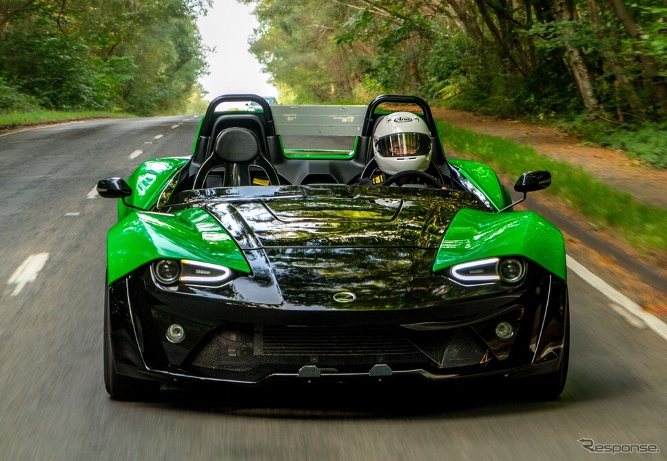 軽量オープン2シータースポーツ『E10 RZ』は790kg、380馬力ターボ＋6速MT…英ゼノスがプロトタイプ公開