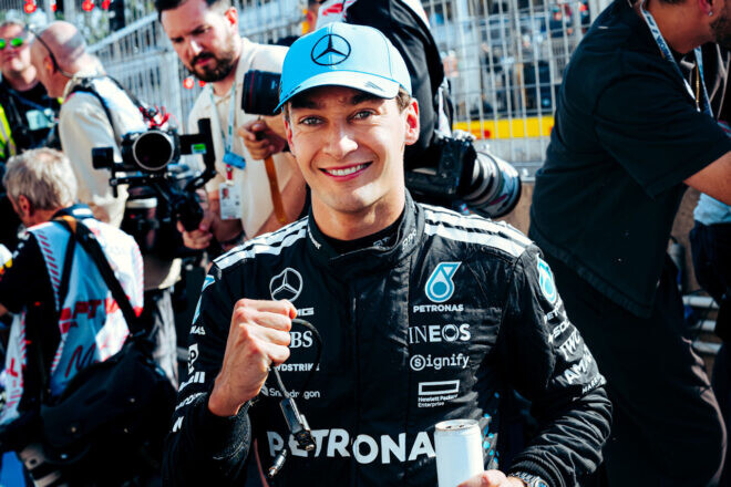 ポールのラッセル「予選で鳥肌が立ったのは初めて」フェルスタッペンとの対決は「僕の方がライセンス面で余裕がある」