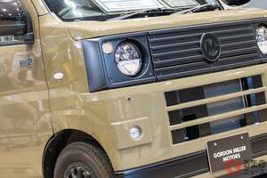 348万円！ “旧車顔”のダイハツ「軽バン」実車公開！ 俊足＆超快適な「どこでも車中泊」仕様？ ゴードンミラーのカスタムカー「GMLVAN S-01」特別仕様車登場