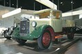 今から125年前に誕生した世界初のトラックも 見どころ満載の「メルセデス・ベンツ・ミュージアム」を訪ねて
