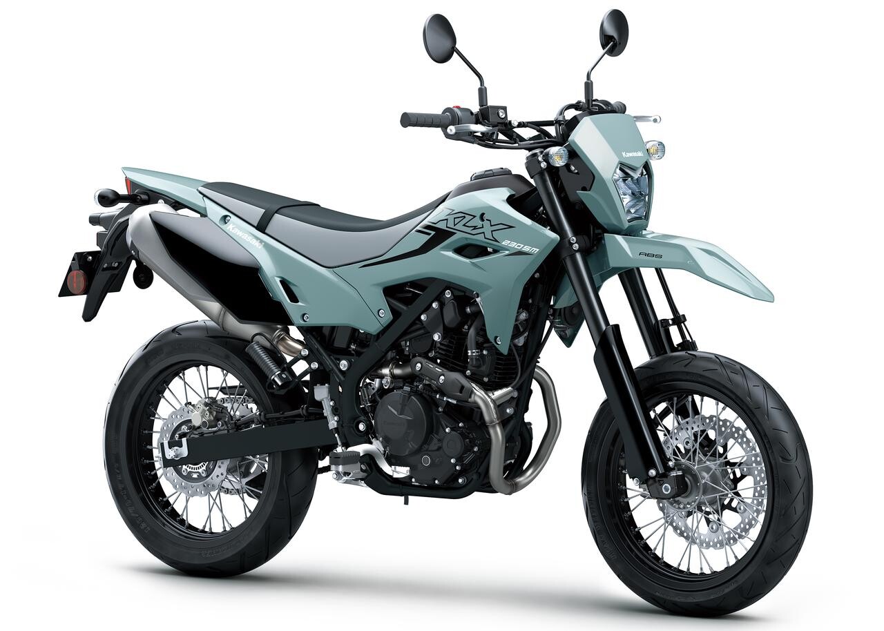 カワサキ「KLX230SM」【サクッと読める！250ccバイク・2025年現行モデル解説】