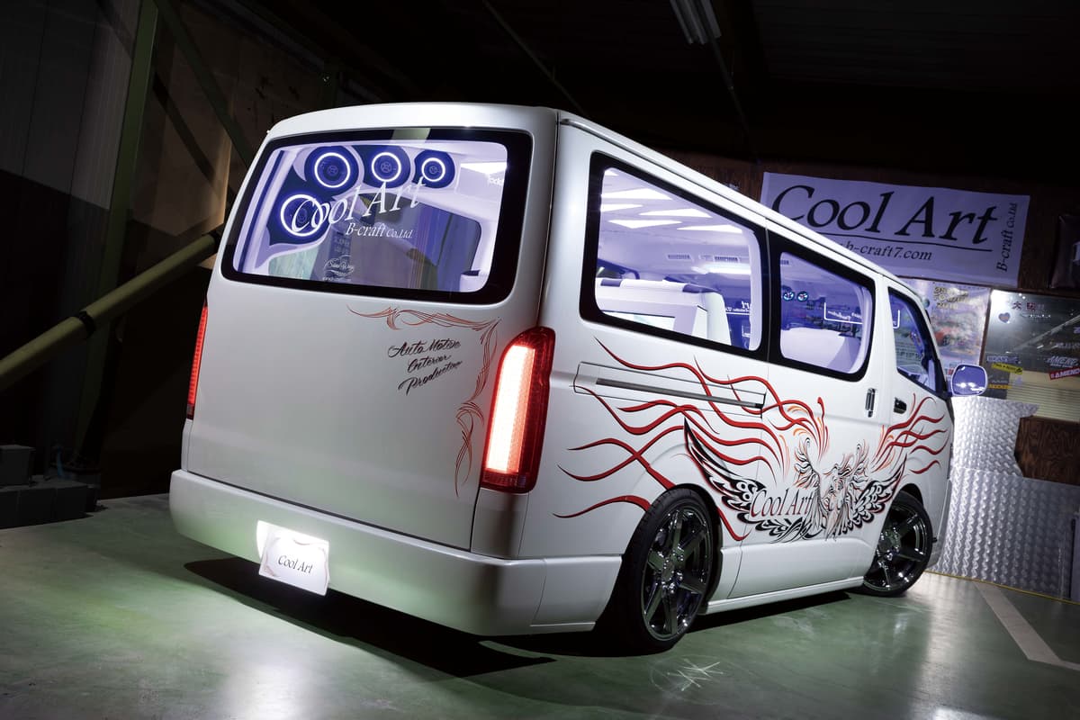 絶対必見の 外向きオーディオ 派手カッコいいシャコタン ハイエース の凄い中身 Auto Messe Web 自動車情報サイト 新車 中古車 Carview