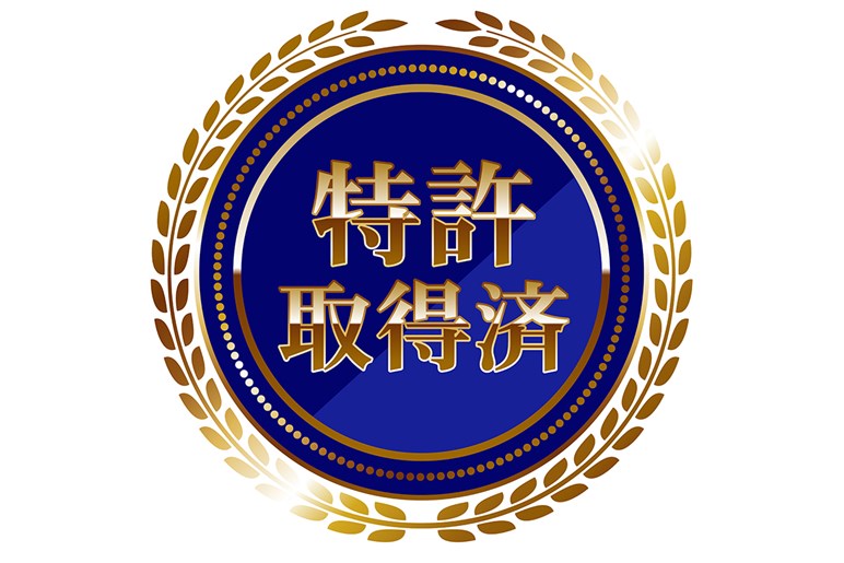 【信じる者は救われる】貼るだけで“燃費向上”や“静電気除去”は本当か？ 気になる「オカルトパーツ」の真偽に迫る