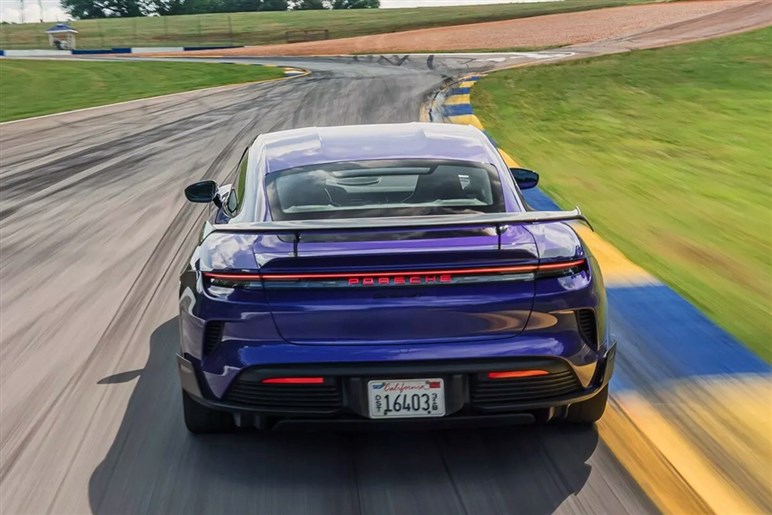 【ポルシェが本気出した】「タイカン ターボGT」が6秒差でEV最速を更新、シャオミにガチ勝負を挑む