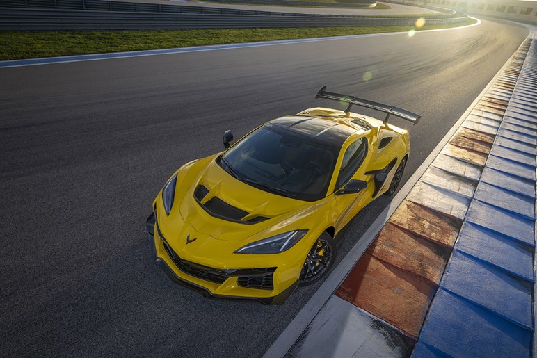 【ポルシェが本気出した】「タイカン ターボGT」が6秒差でEV最速を更新、シャオミにガチ勝負を挑む