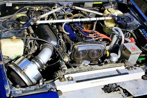【信じる者は救われる】貼るだけで“燃費向上”や“静電気除去”は本当か？ 気になる「オカルトパーツ」の真偽に迫る