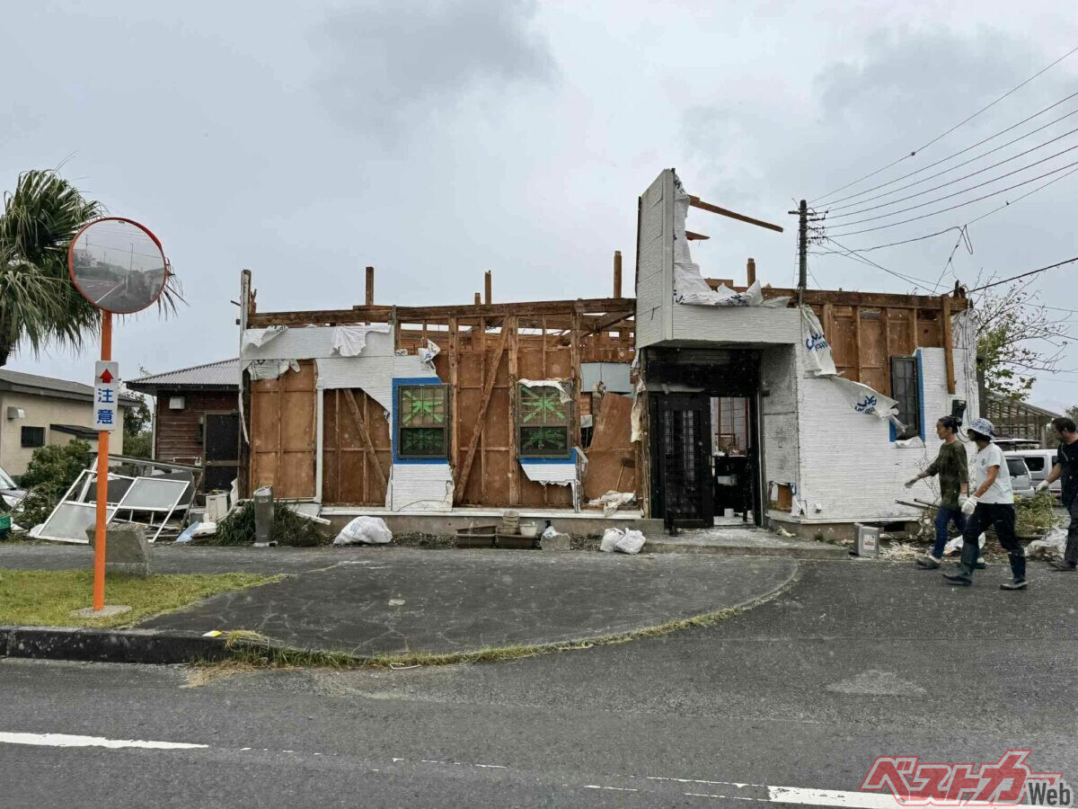 【八丈島現地レポート】人々の助け合いが光る八丈島のいま　ソーラーパネル搭載電気自動車「でん吉」くんも大奮闘！