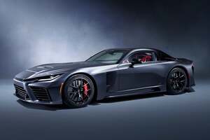 トヨタが新型スポーツカー「GR GT」とレーシングカー「GR GT3」を初公開！ “4リッターV8ツインターボエンジン”“オールアルミニウム骨格”等の新技術を投入【新車ニュース】