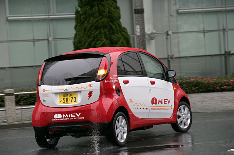 一充電で100km以上走る 三菱i MiEVの最新事情!