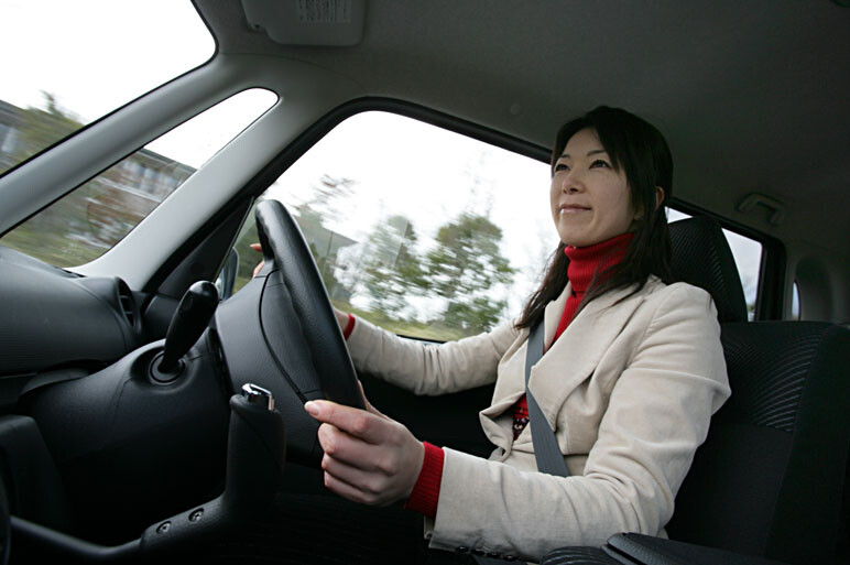 新型ダイハツ タント試乗 驚異の広さと走りをレポ