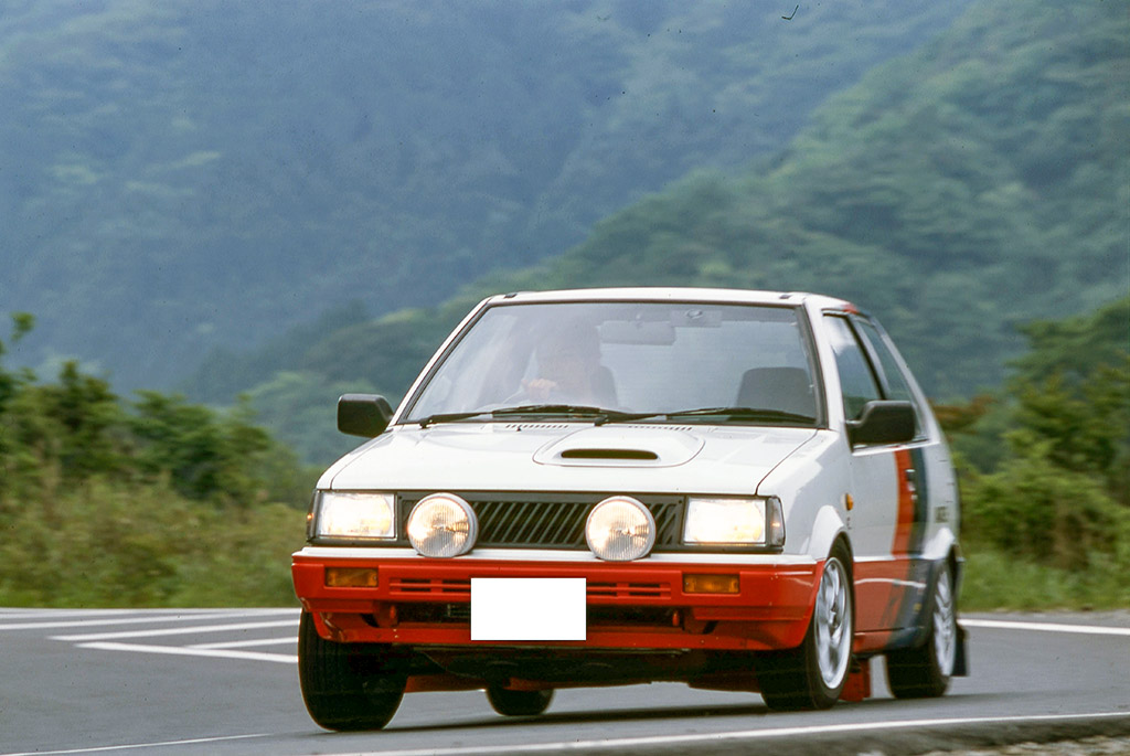 完全競技ベース車として生まれたek10マーチrという怪物 快適性など皆無 だが それが良い Web Option 自動車情報サイト 新車 中古車 Carview