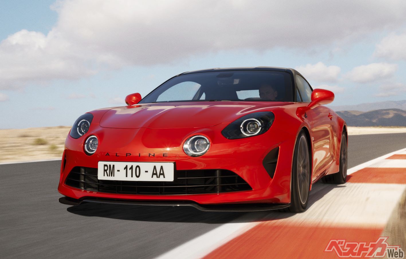 もちろん日本導入予定 進化したアルピーヌa110は最強スペックとなる S と Gt が登場 ベストカーweb 自動車情報サイト 新車 中古車 Carview
