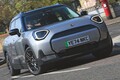 ホンダeへ通じる「もどかしさ」　ミニ・エースマン E　硬い乗り心地に200kmは本当に丁度良い？