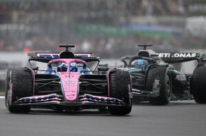 ”イギリスでは最下位”だったはずのガスリー、決勝ではフェルスタッペンを追い回し6位「一体何が起きているんだ！？」