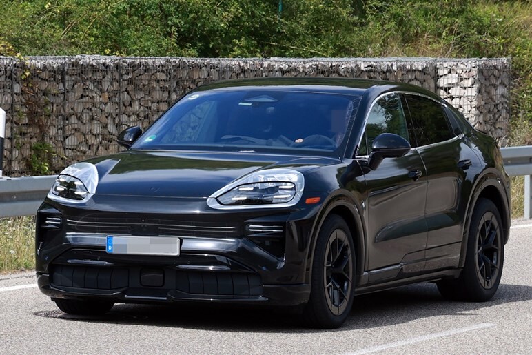 【ターボは1000ps級】「カイエン エレクトリック」誕生間近！ プロトタイプが語るポルシェ電動SUVの実力とは