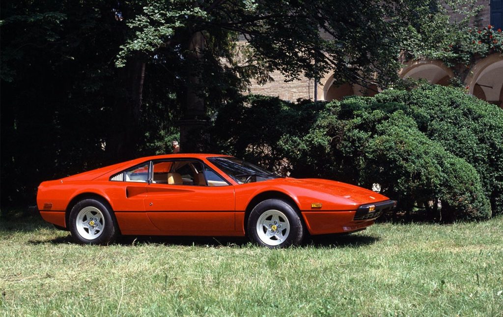 8気筒ミッドシップの原点 フェラーリ 308 シリーズ 1975 19 名作スーパーカー型録 Genroq Web 自動車情報サイト 新車 中古車 Carview