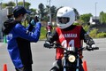 女子ライダー高梨はづきが、最新システムを導入したヤマハ主催の『大人のバイクレッスン』に参加