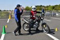 女子ライダー高梨はづきが、最新システムを導入したヤマハ主催の『大人のバイクレッスン』に参加