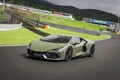 脳髄が溶ける珠玉のV12エンジンを堪能。ランボルギーニ「レヴエルト」がスーパーカーの新基準を打ち立てる