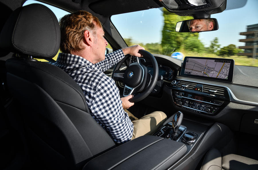 運転の楽しさはphevで一番 Bmw 545e プロトタイプ 3 0l直6採用 後編 Autocar Japan 自動車情報サイト 新車 中古車 Carview