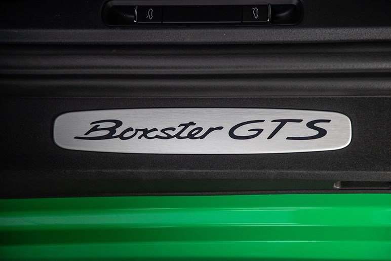来年上陸、ボクスター GTS 4.0のPDKモデルは日本で乗るならMTより正解？