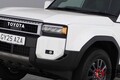 【英国】トヨタが新型「“2人乗り”ランドクルーザー」発表！ 後席なしのフルフラット荷室×豪華インテリア採用！ 新型「コマーシャル」約1026万円で発売へ