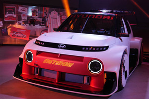 ヒョンデ、衝撃のコンセプトEV「INSTEROID」を日本初披露。「ジャパンモビリティショー2025」注目の“実験車”