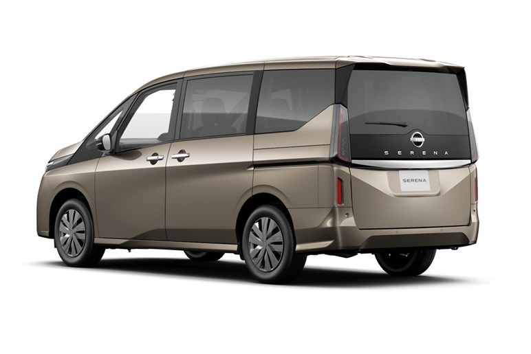 【272万円】意外といいんじゃない？　日産セレナの最安グレード「ガソリンのX」はアリなのか装備をチェックしてみた